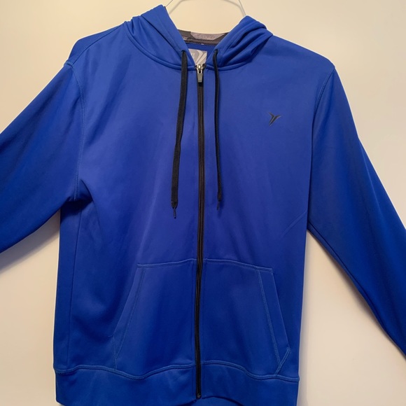 3 zip-up hoodies / jackets - Picture 7 of 12